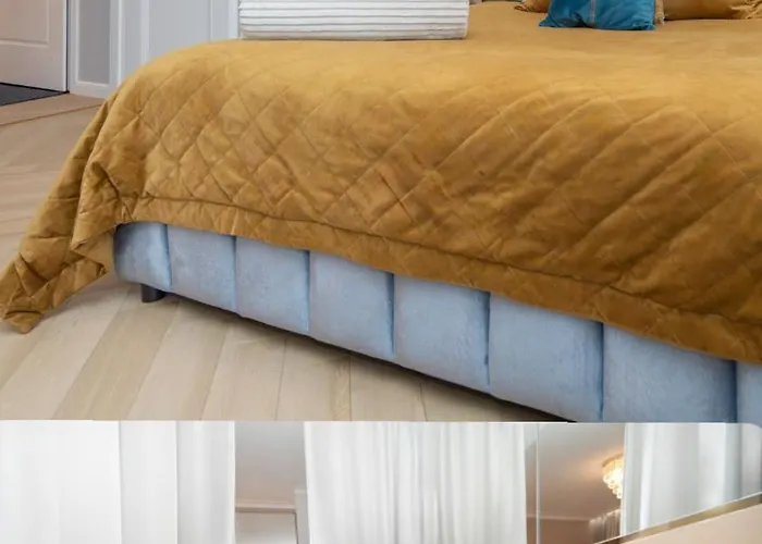 Gold Apartments Jacuzzi Room